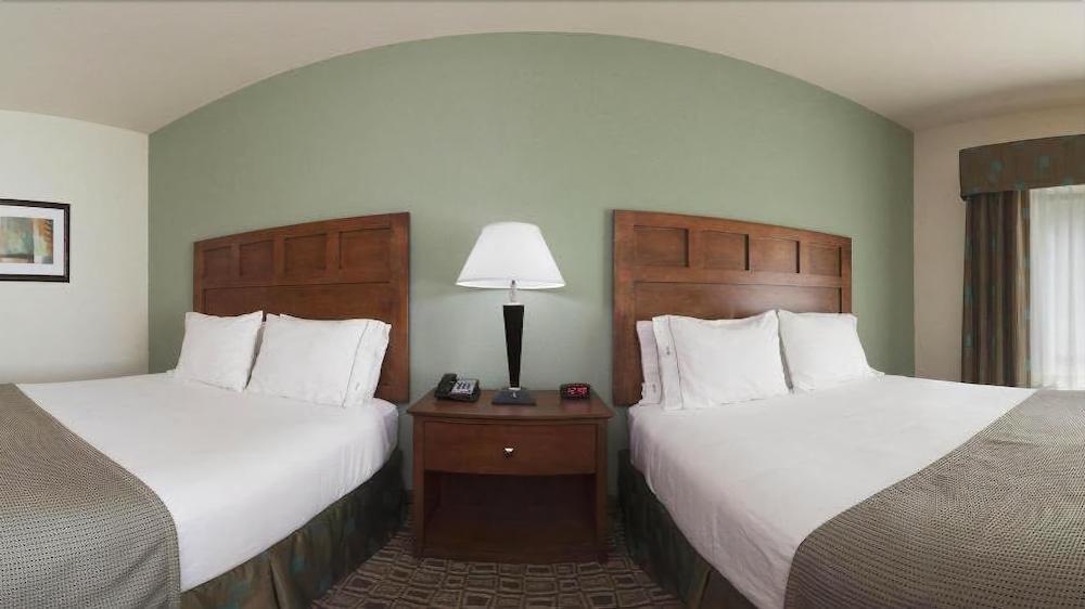 Holiday Inn Express & Suites Ripley By Ihg Buitenkant foto