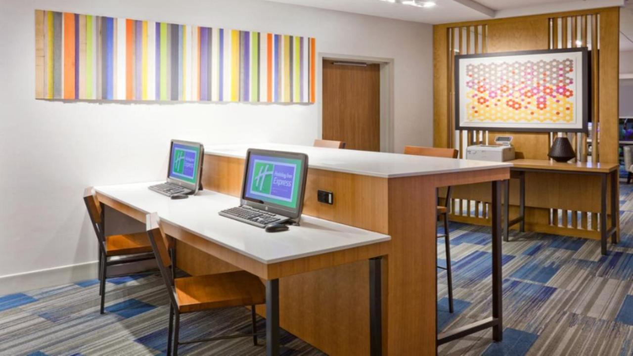 Holiday Inn Express & Suites Ripley By Ihg Buitenkant foto