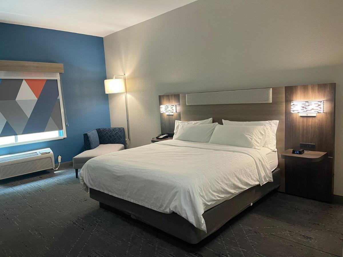 Holiday Inn Express & Suites Ripley By Ihg Buitenkant foto