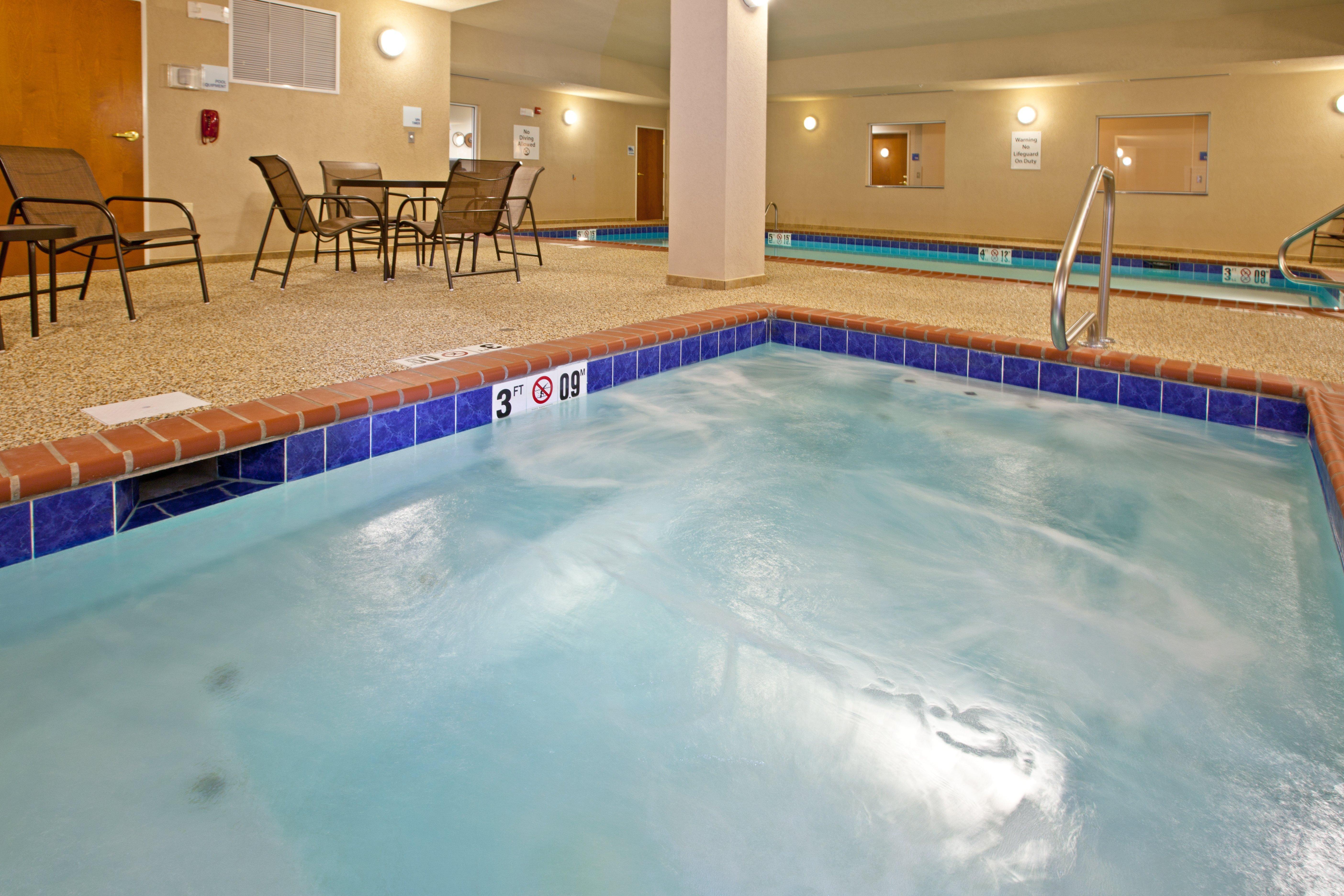 Holiday Inn Express & Suites Ripley By Ihg Buitenkant foto