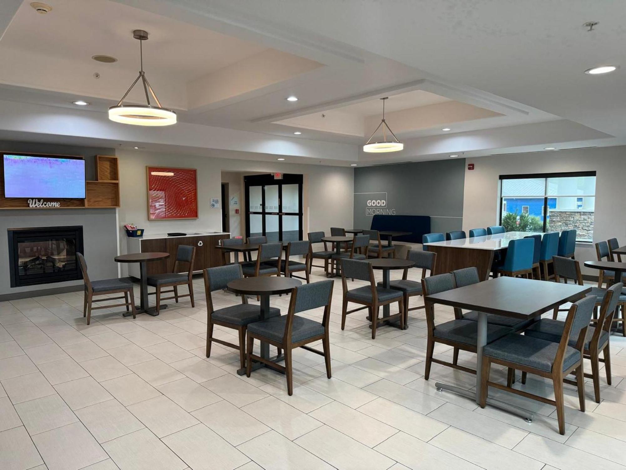 Holiday Inn Express & Suites Ripley By Ihg Buitenkant foto