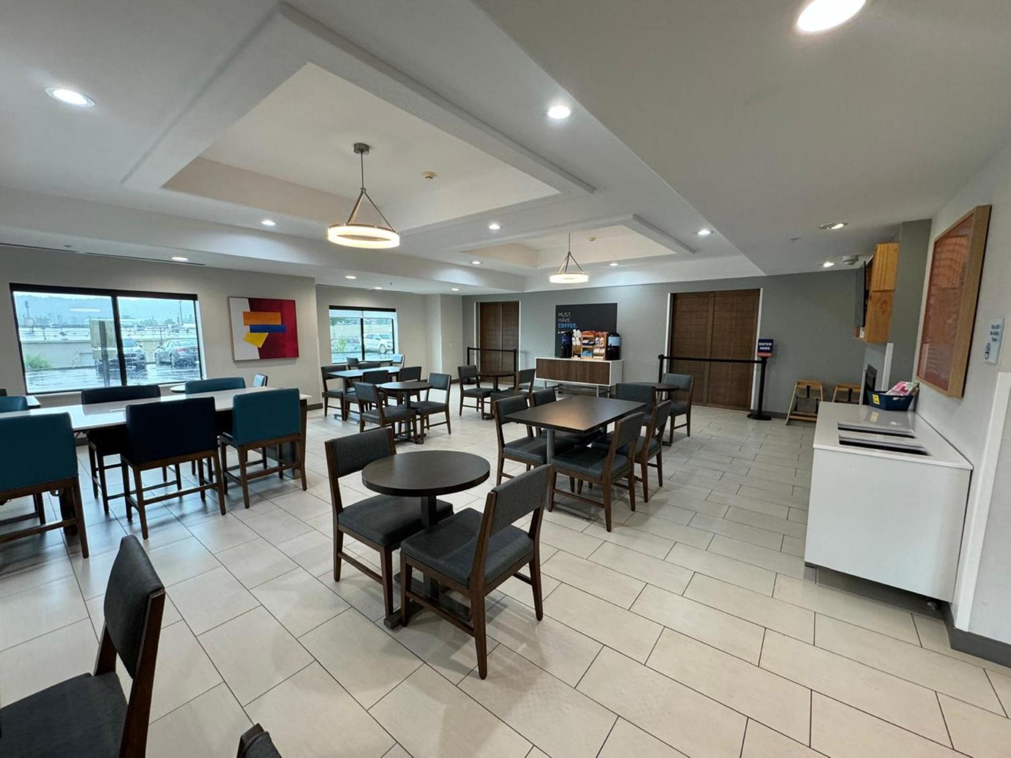 Holiday Inn Express & Suites Ripley By Ihg Buitenkant foto