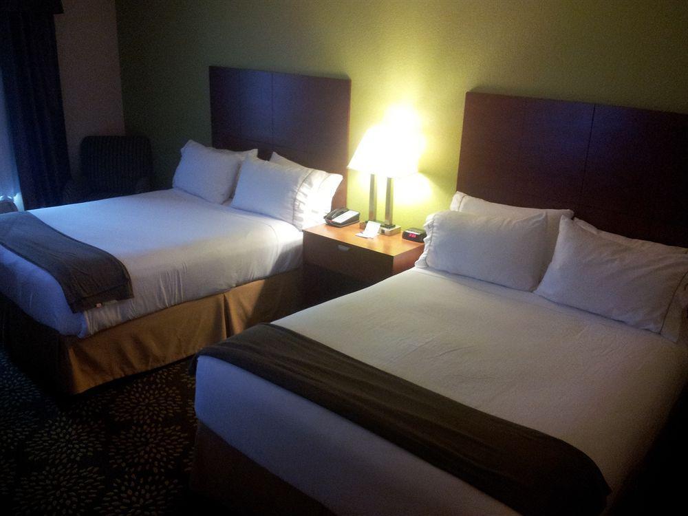 Holiday Inn Express & Suites Ripley By Ihg Buitenkant foto